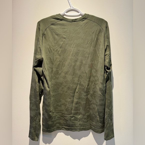Lululemon Men’s Large Metal Vent Tech Long Sleeve Tee - Picture 2 of 3